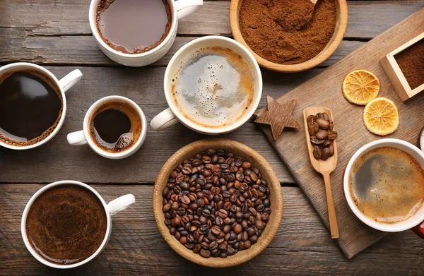 Cups of coffee with spices — Stock Photo, Image