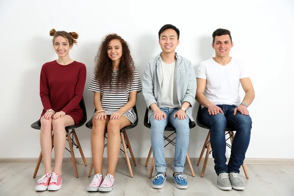 Grupo Personas Esperando Una Entrevista Interior —  Fotos de Stock