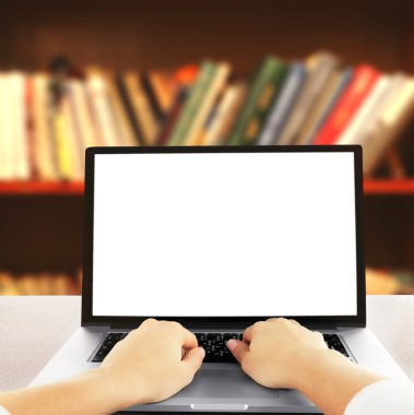 dizüstü bilgisayarla çalışma öğrenci 