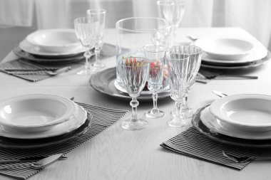 Tablo lokantada ayarla