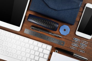 Aksesuarlar ile şık işyeri