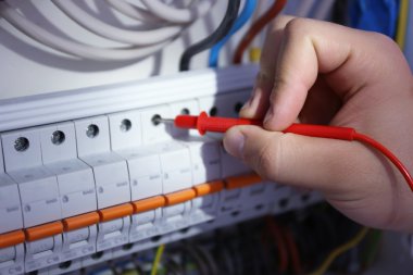 Erkek kontrol iş eller