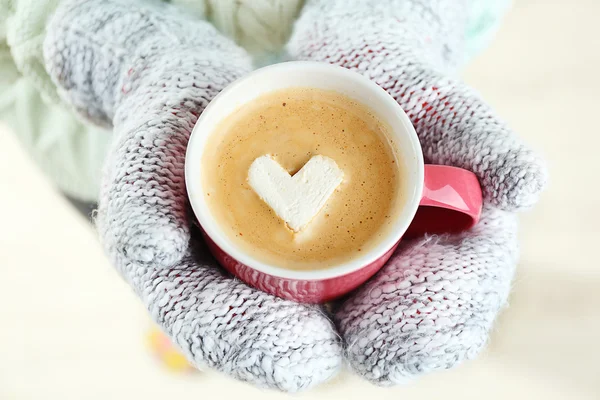 Cup of hot cappuccino — Stock Photo, Image