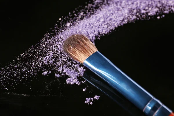 Makeup brush with eye shadow — Stock Photo, Image