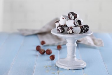 Çikolata ile lezzetli şekerleme