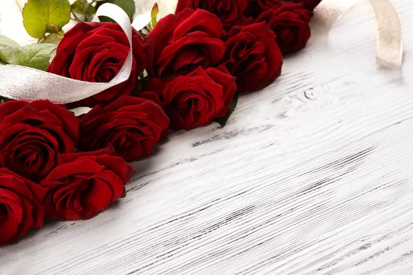 Bouquet of beautiful red roses — Stock Photo, Image