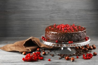 kızılcık ile çikolatalı kek 