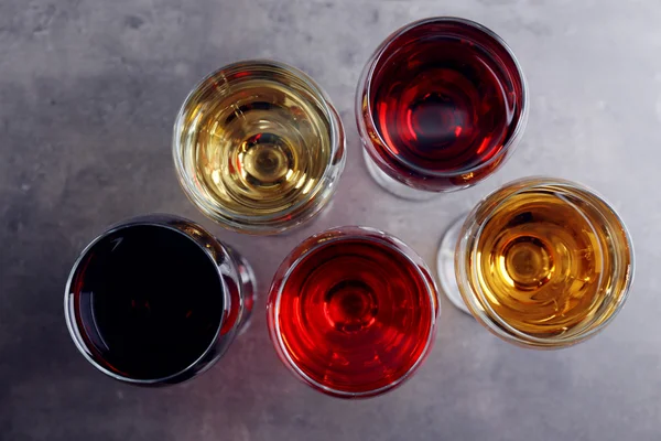 Glasses with wines of different colors — Stock Photo, Image