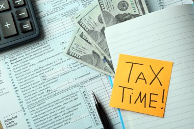 Nakit ile siyah hesap makinesi