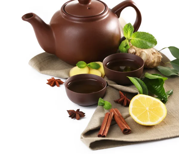Xícara de chá com gengibre e canela — Fotografia de Stock