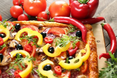 Dikdörtgen lezzetli pizza  