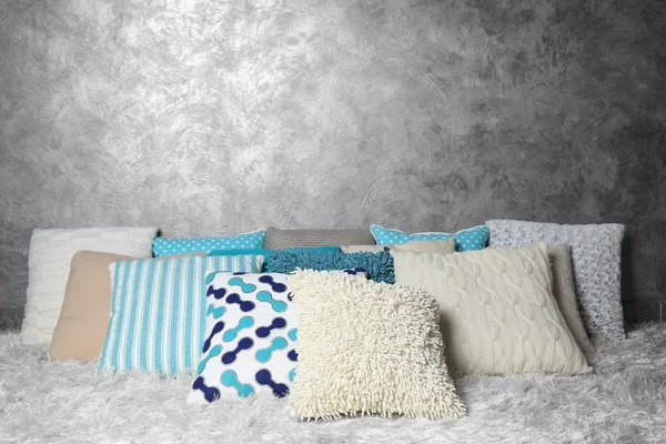 Renkli dekoratif yastıklar — Stok fotoğraf