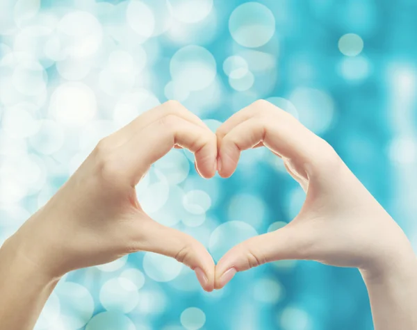 Hands in shape of heart — Stock Photo, Image