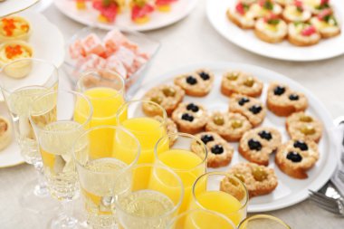 Soğuk aperatifler kümesi