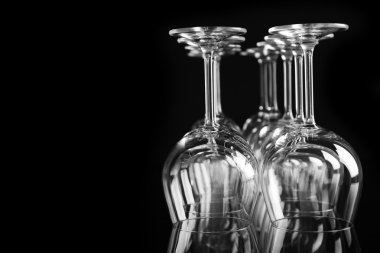 boş şarap bardakları