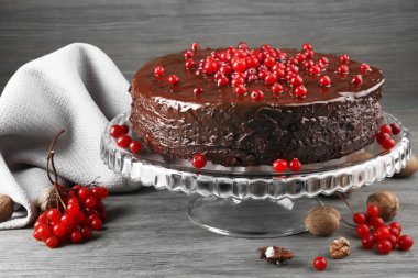 kızılcık ile çikolatalı kek 