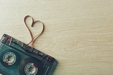 Retro ses kaset bandı ile