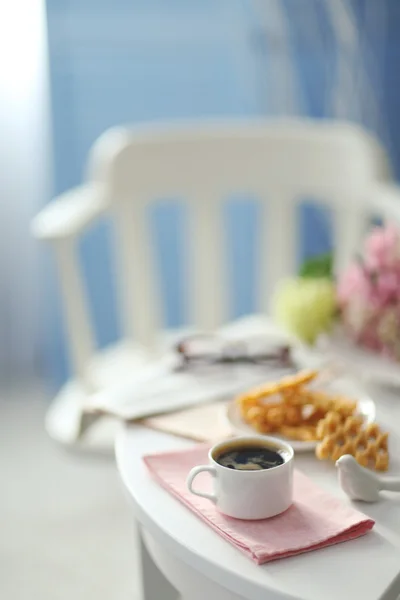 Kopje koffie met wafels — Stockfoto