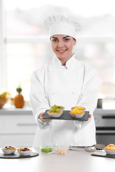 Banketbakker koken dessert — Stockfoto