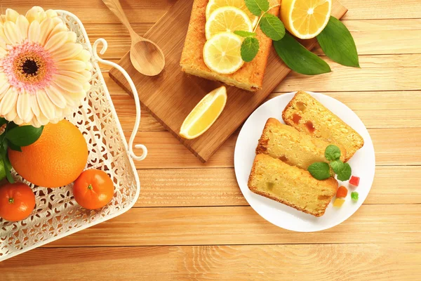 Delicious citrus cake — Stock Photo, Image