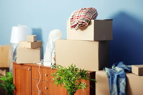 Packed household goods — Stock Photo, Image