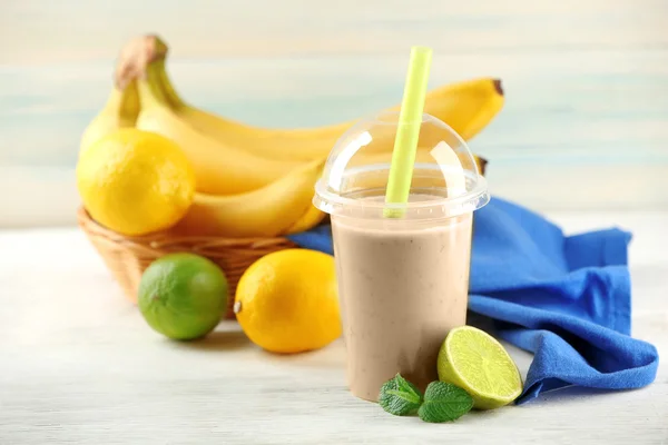 Banana cocktail and fresh fruits — Stock Photo, Image