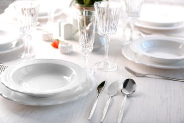 Restoranda servis masası