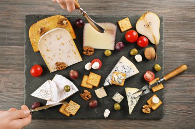 farklı peynir çeşitleri. 