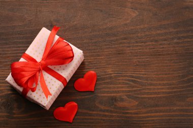 Hediye kutusu ve dekoratif Kalpler 