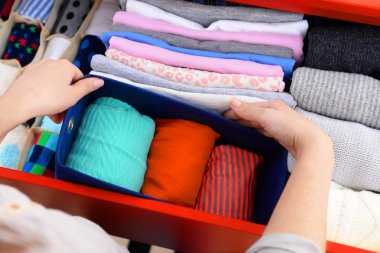 kadın giysi katlama 