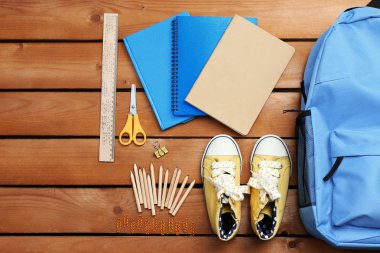 Okul sırt çantası ile ayarla