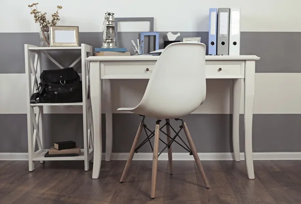 Elegante lugar de trabajo en casa — Foto de Stock