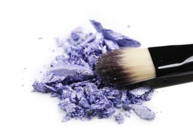 Makyaj fırça ile kozmetik toz