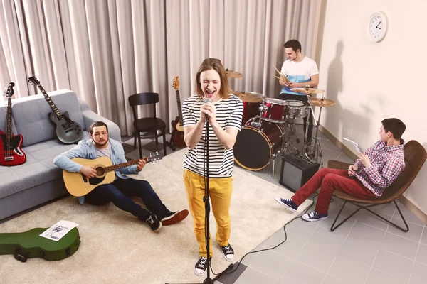 Banda Música Actuando Estudio Grabación — Foto de Stock