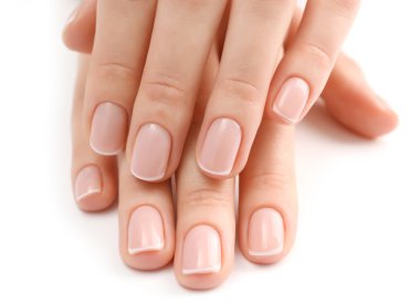 kadın el ile güzel manikür