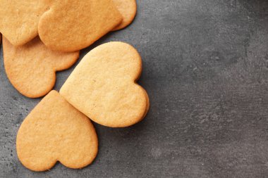 kalp şeklinde bisküvi 