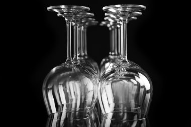 boş şarap bardakları