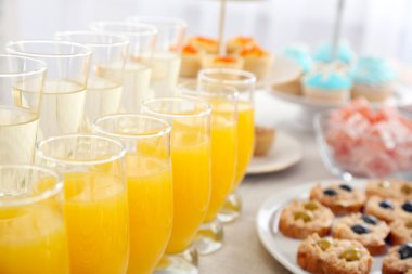 Soğuk aperatifler kümesi