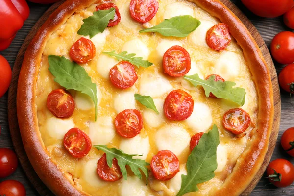 Pizza Margherita med rucola — Stockfoto