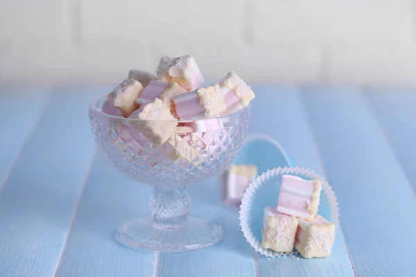 Smakelijke marshmallows met chocolade — Stockfoto