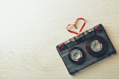 Retro ses kaset bandı ile