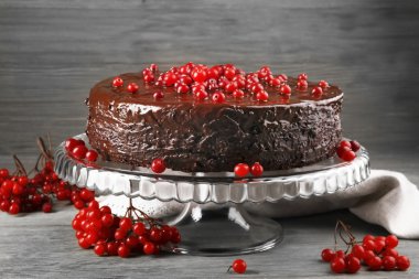 kızılcık ile çikolatalı kek 