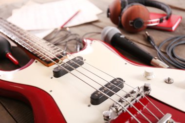 Elektro gitar notları ile