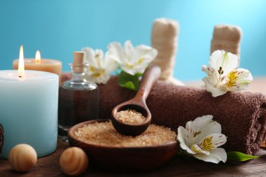 Spa uygulamaları ahşap tablo