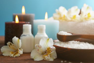 Spa uygulamaları ahşap tablo