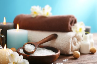 Spa uygulamaları ahşap tablo