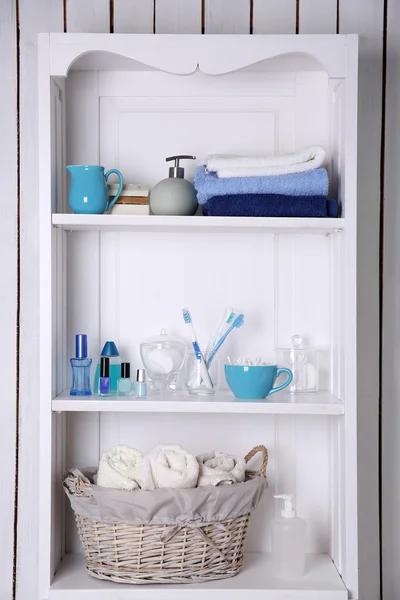 Ensemble salle de bain avec serviettes — Photo