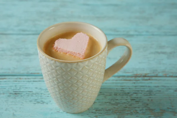 Kopp kaffe med marshmallow — Stockfoto