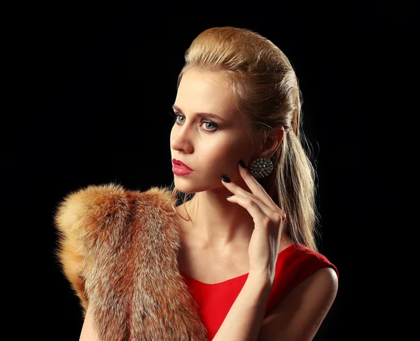 Beautiful young woman with luxury fur — Stock Photo, Image