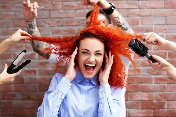 빨간 머리의 아름 다운 소녀 — 스톡 사진